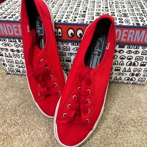 KEDS Women's size 8. Red canvas with non-marking outsole.